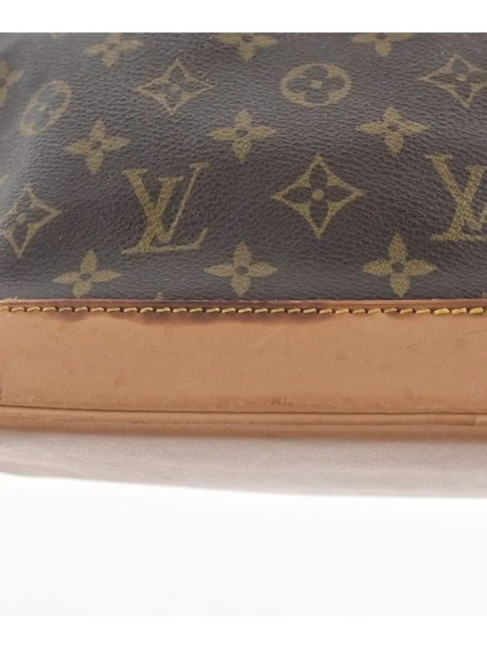 Louis Vuitton Handbag Brown